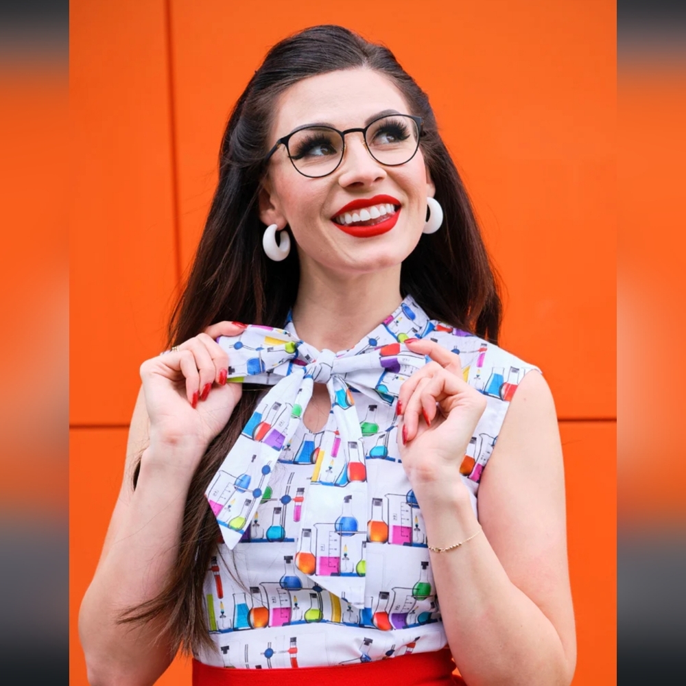 Retrolicious bow front blouse